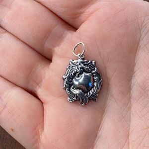 Vintage 925 Sterling Silver Ornate Dragon Zen Pendant Bracelet Charm